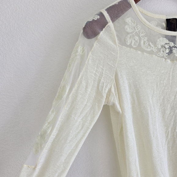 Free People Romantics Pretty Pretty Lace Long Sleeve Top Bloussize size XS - Picture 15 of 16